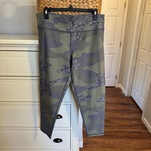 Aerie Camo Leggings Women’s XL Green Gray Stretch Athletic Yoga Pants